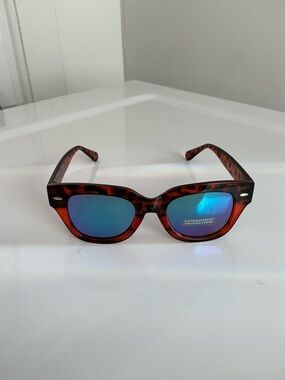 Reflective Tortoise frame sunglasses